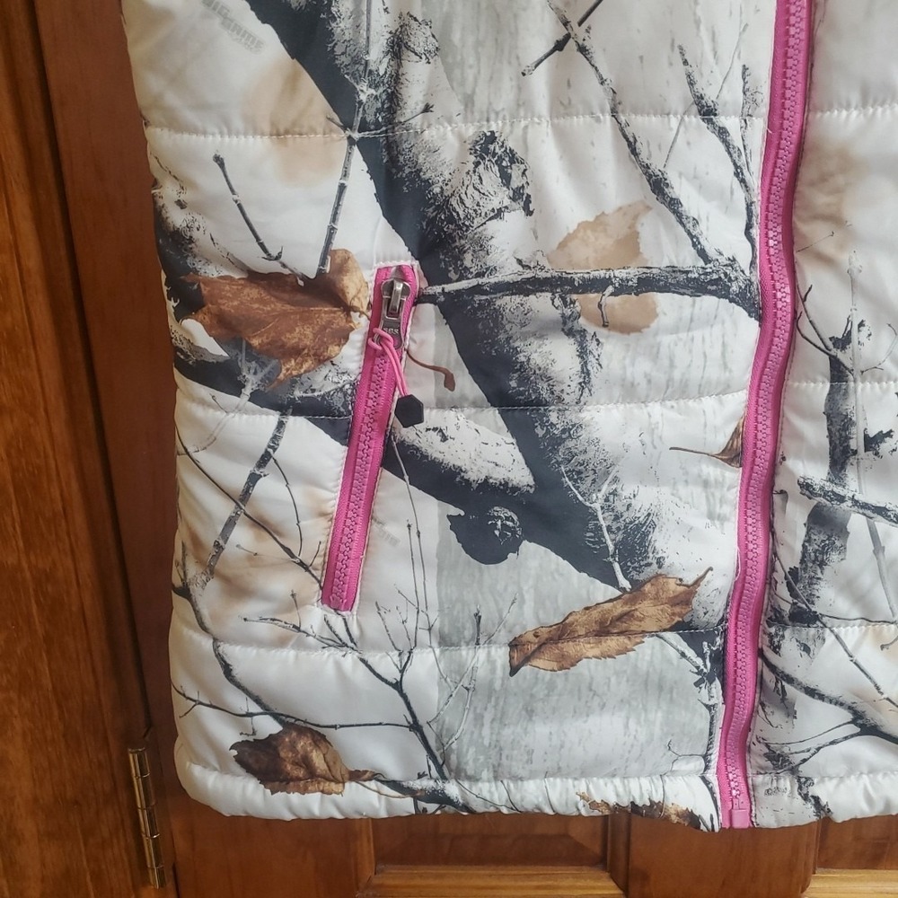 Legendary Whitetails Women's Camo Puffer Vest Pink Trim Size M  Full Zip Outdoor - Picture 4 of 11